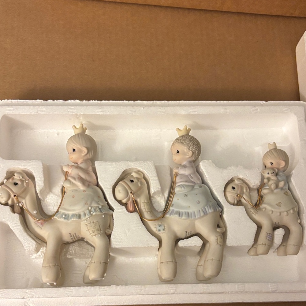 Precious Moments “They follow the Star” set 108243 Figurines in orig. box - Picture 4 of 11